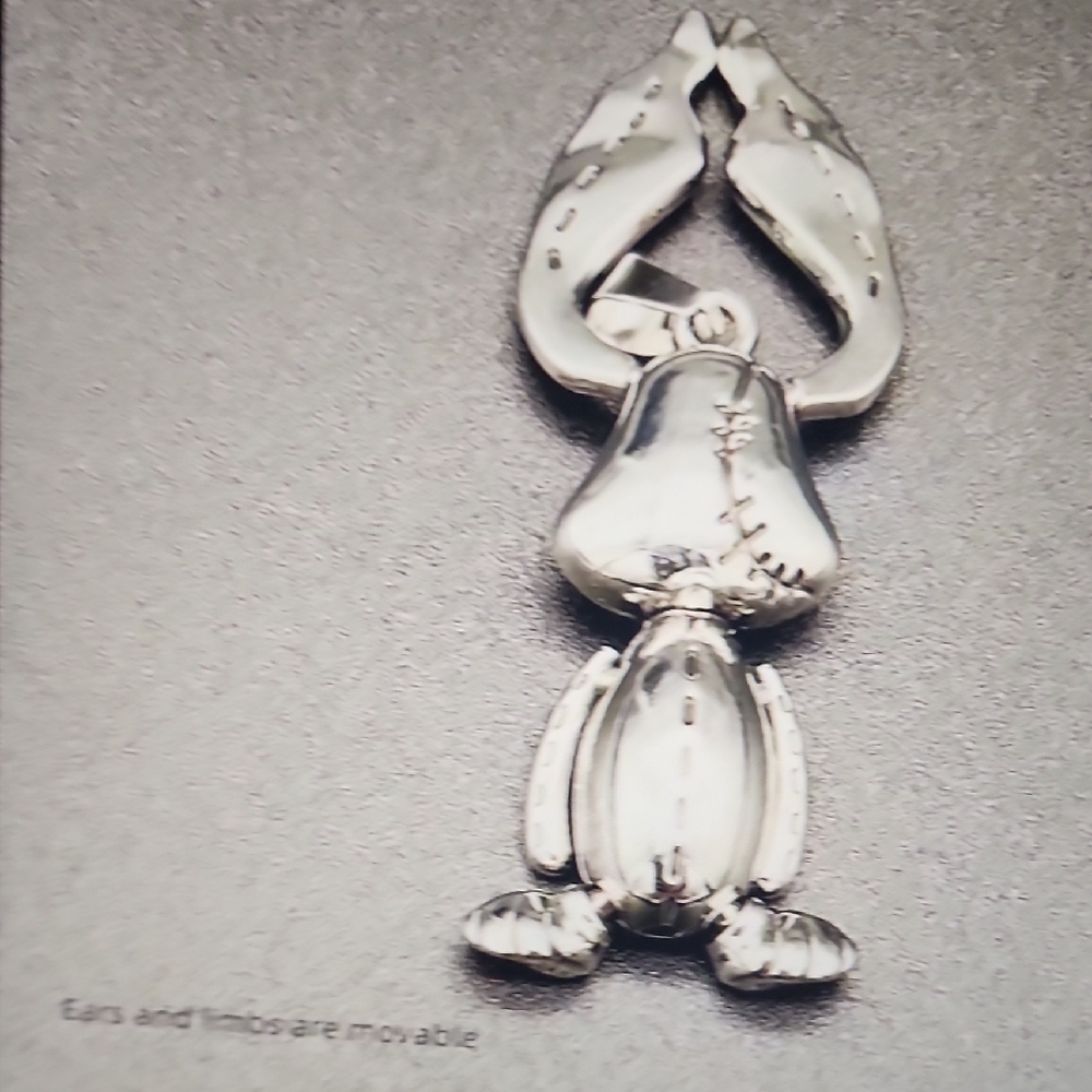 Moveable Rabbit 🐰 Pendant Necklace - Picture 6 of 7
